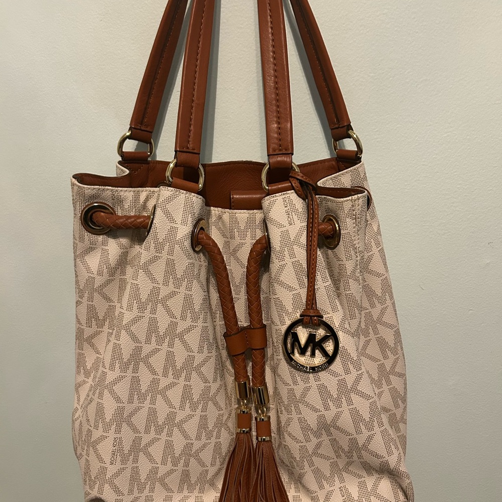 Michael Kors Tan and Cream Shoulder Bag
